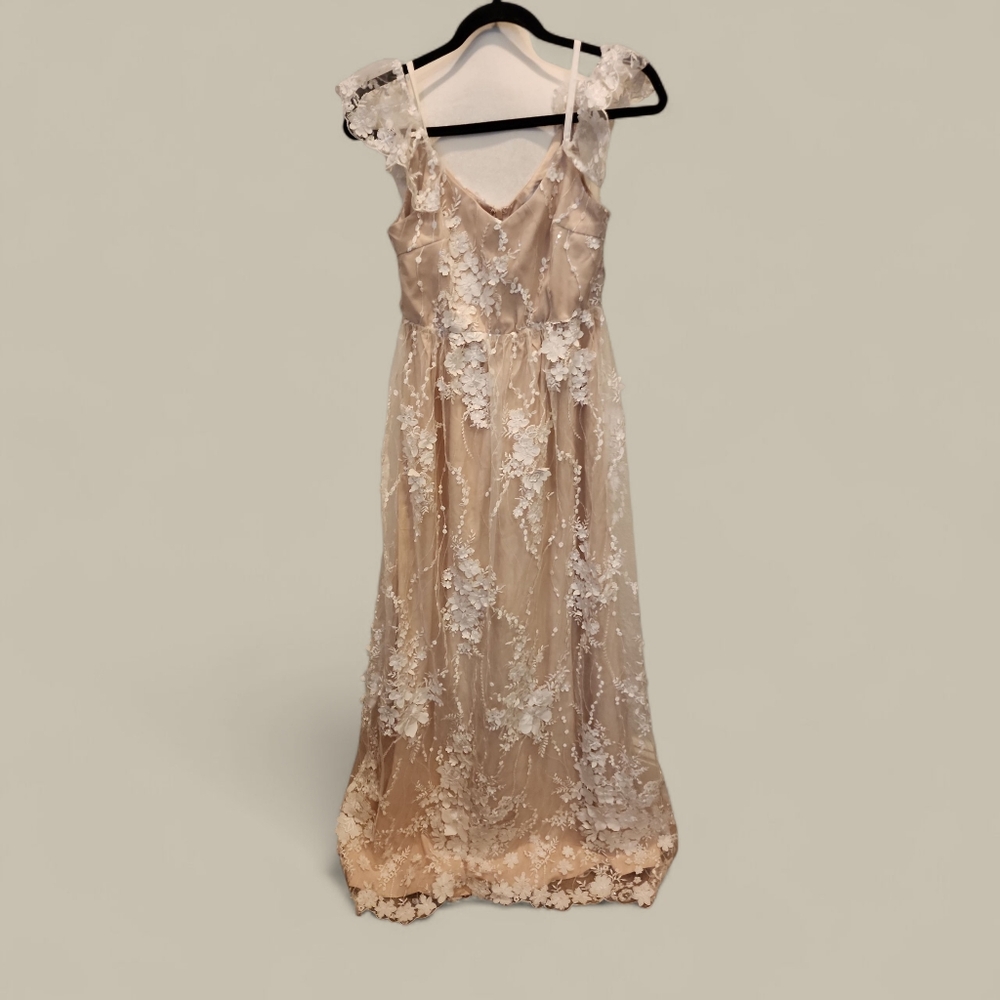 Minuet Petite Shimmering Cream Dress Small